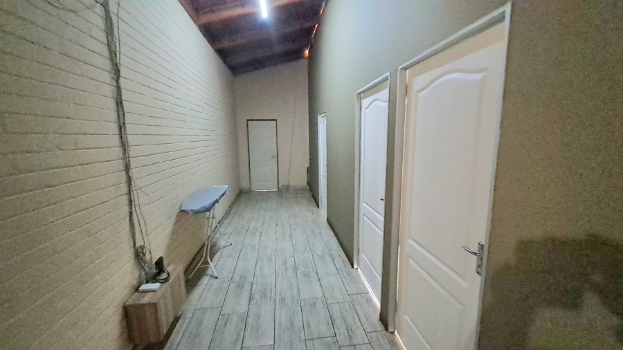 16 Bedroom Property for Sale in Universitas Free State